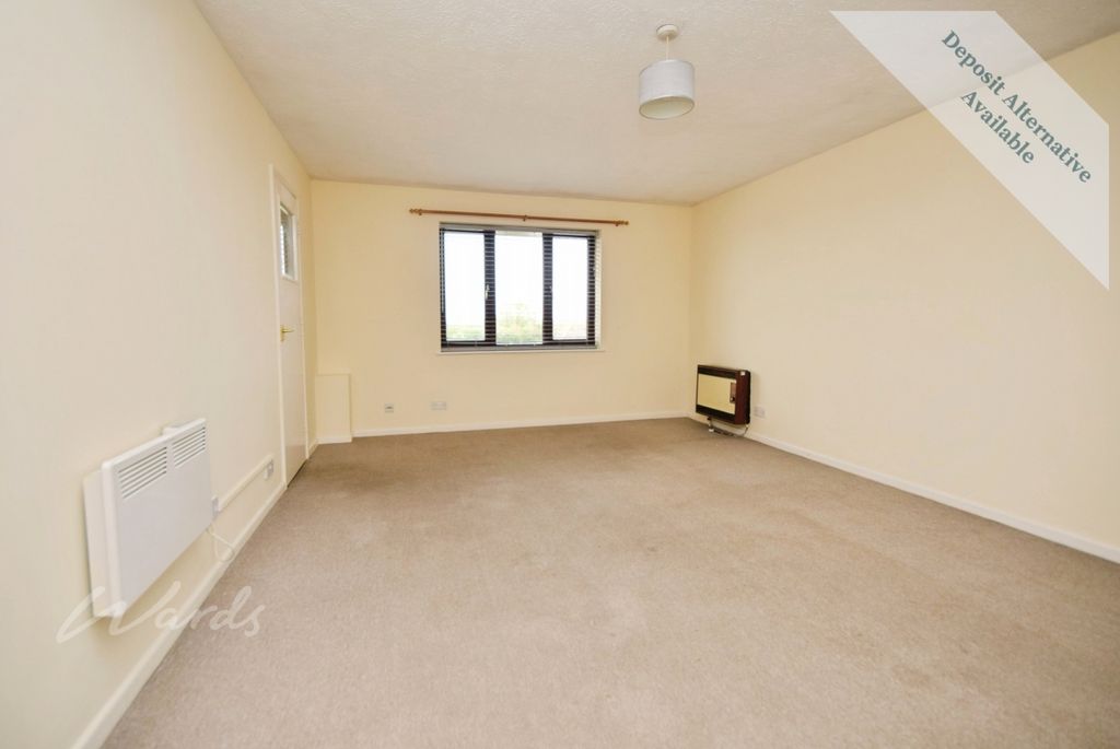 Property photo 3 of 8 Lounge