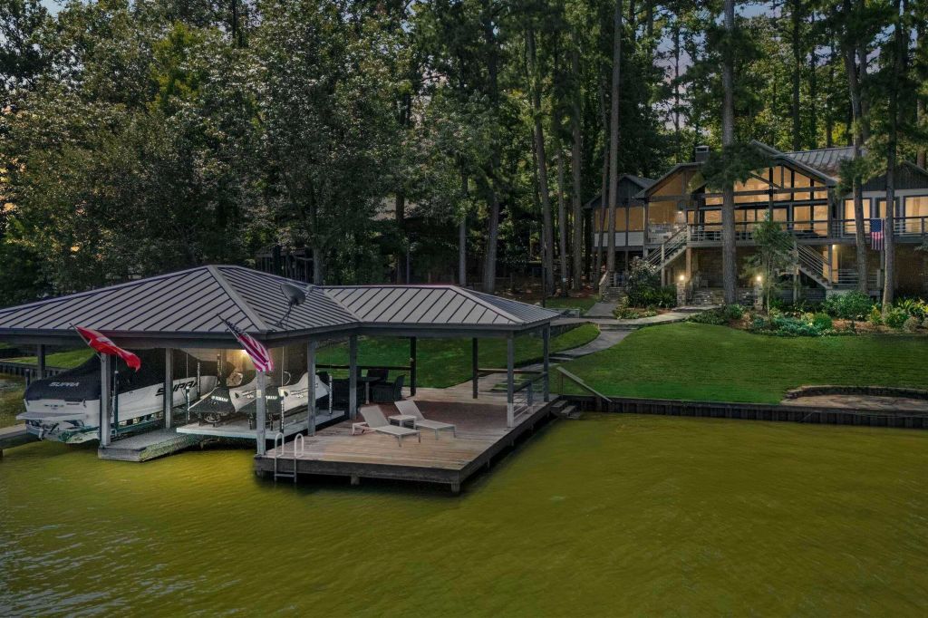 Property photo 1 of 30