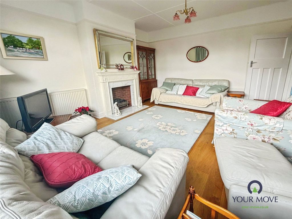 Property photo 3 of 21 Picture No. 06