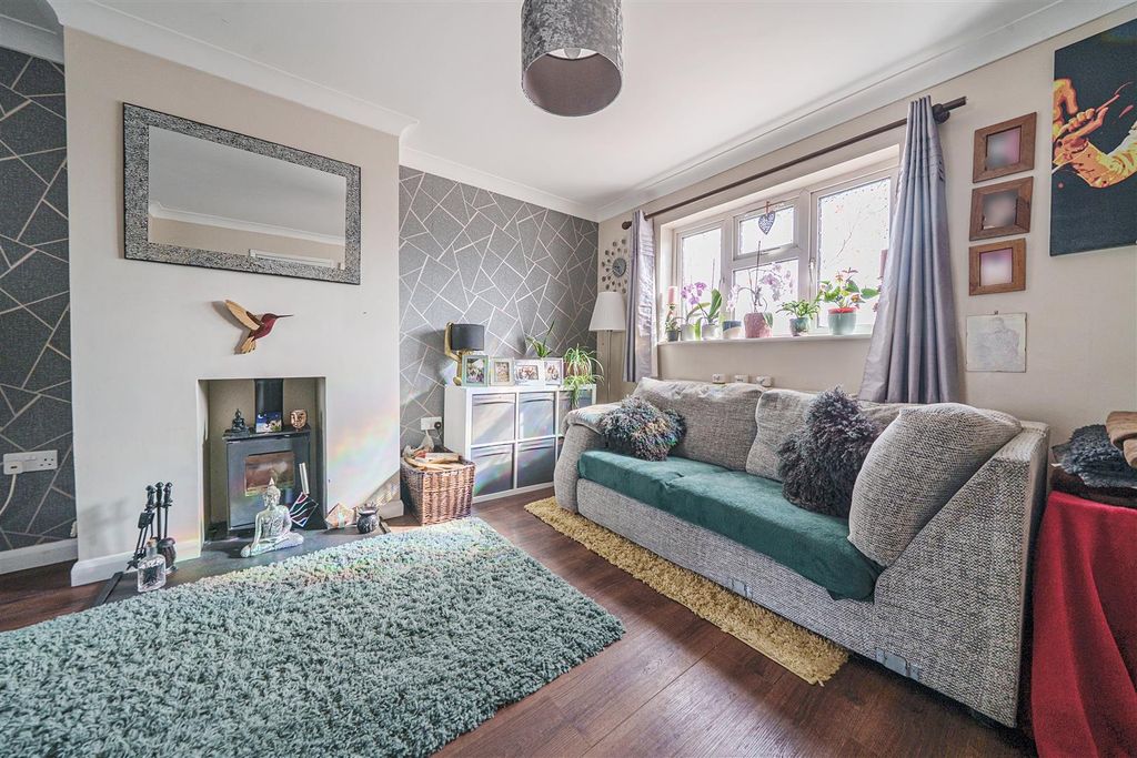 Property photo 2 of 12 12-6A7059Abada5c-1500579-19Fc6dc2c12c5-13-12.Jpg