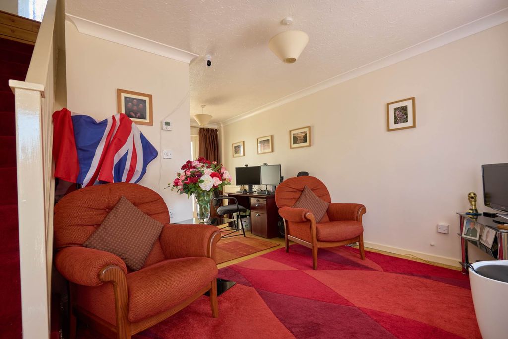 Property photo 2 of 13