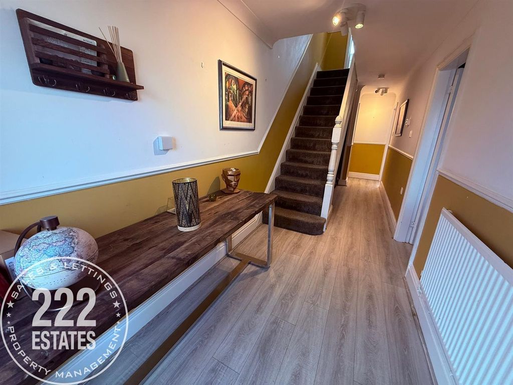 Property photo 3 of 12 Photo-2025-12-16-14-20-10 (3).Jpg