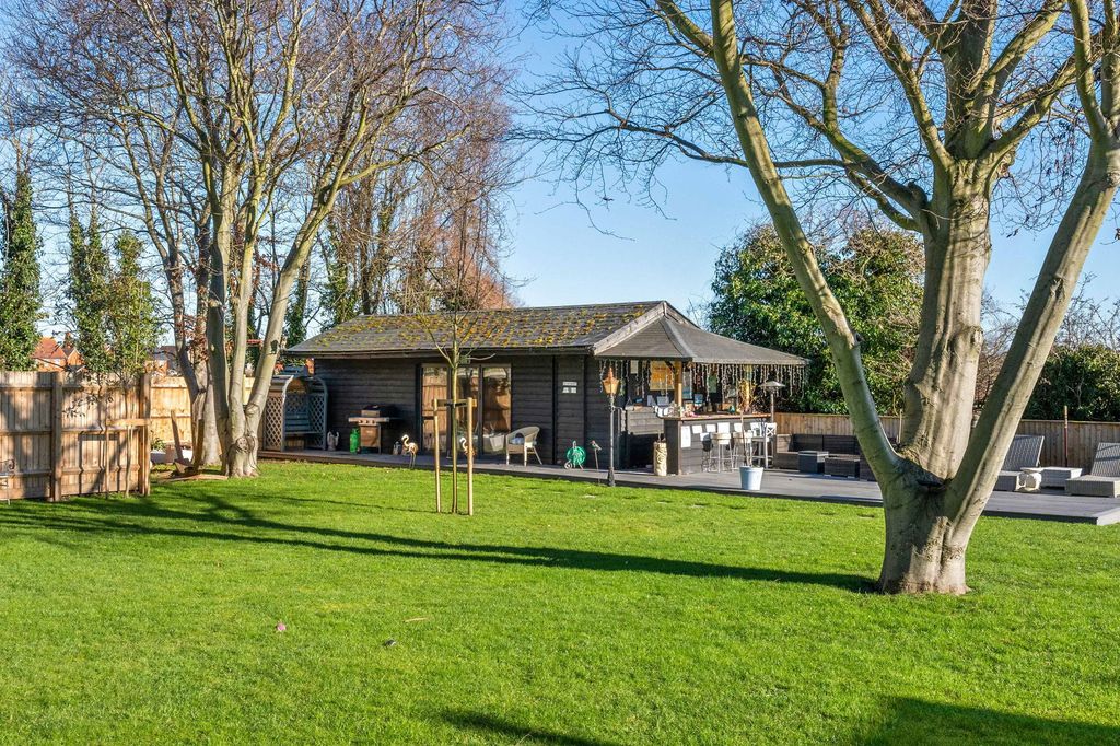 Property photo 3 of 52