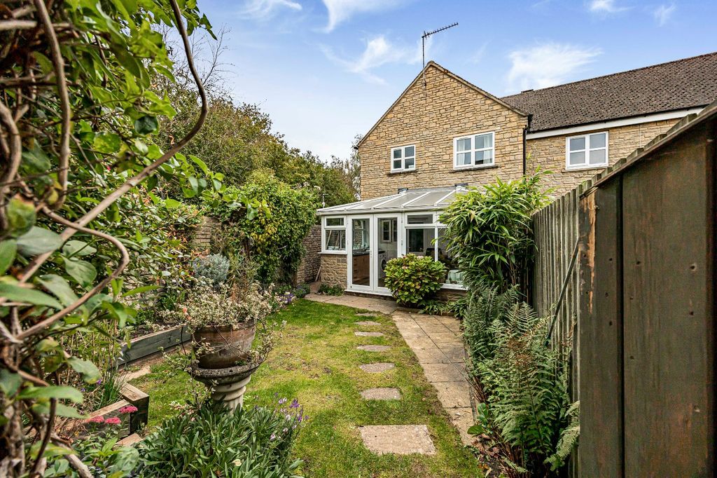 Property photo 1 of 16 Garden