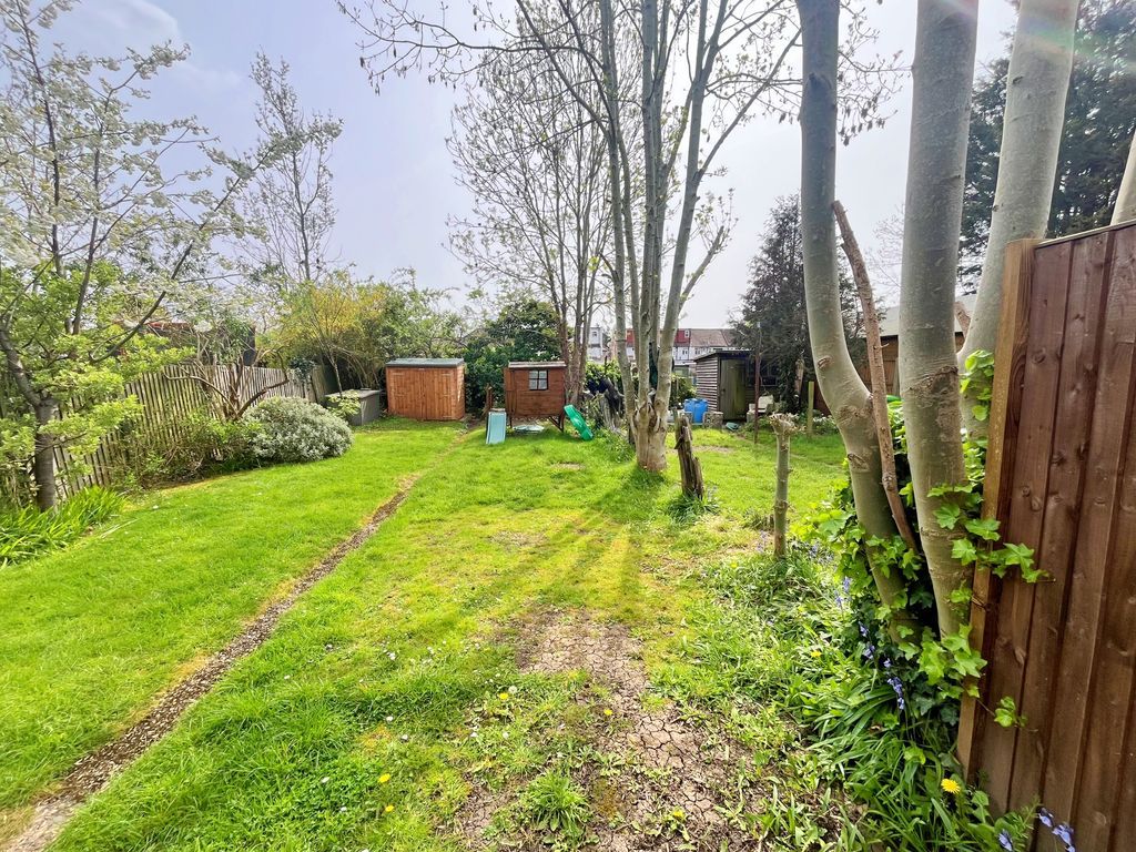 Property photo 3 of 10 Photo 2