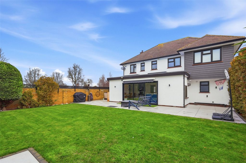 Property photo 2 of 31 Picture No. 30