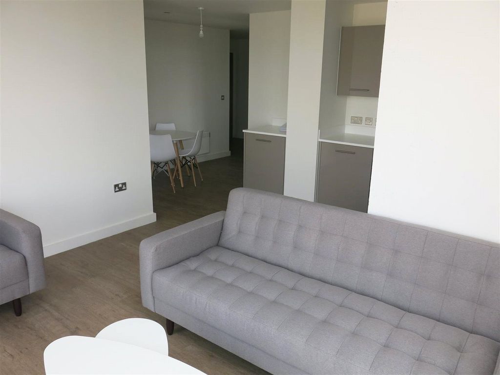 Property photo 3 of 7 Picture No. 06