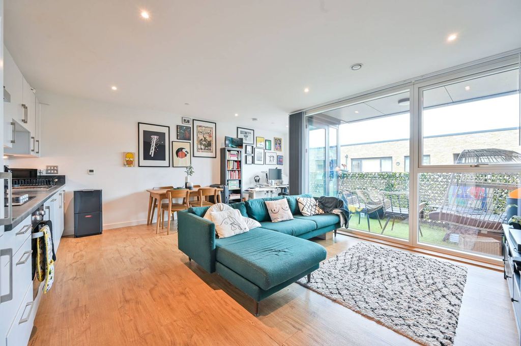 Property photo 1 of 10