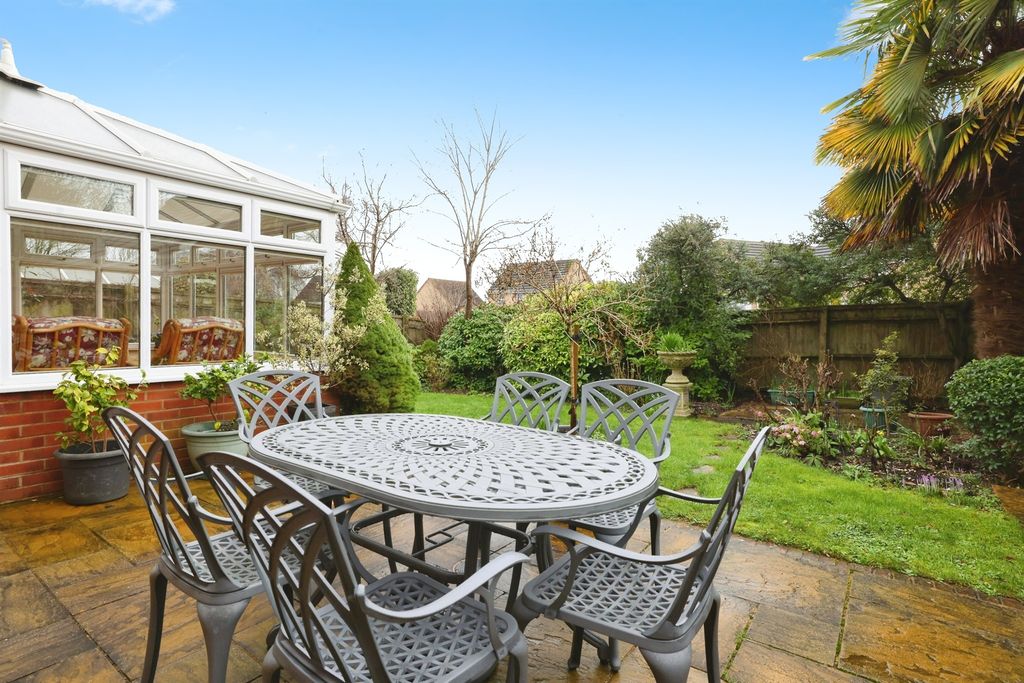 Property photo 3 of 40