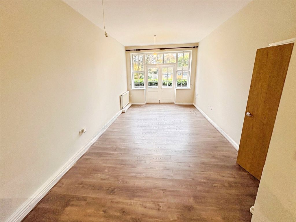 Property photo 3 of 5 Living Room