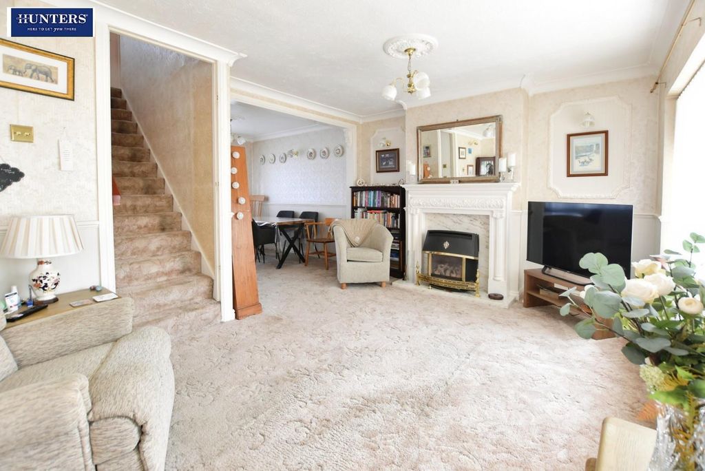 Property photo 2 of 17