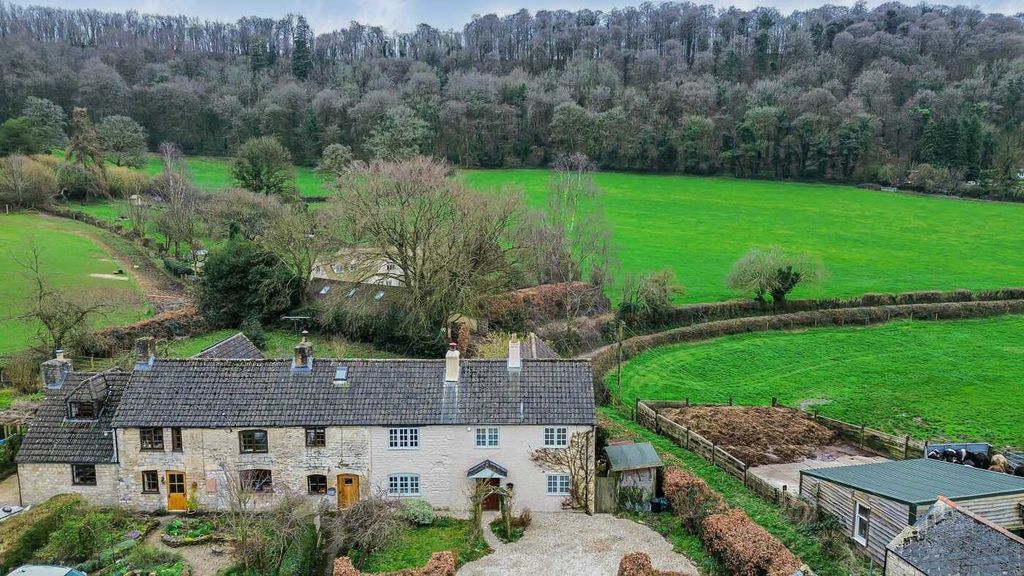 Property photo 1 of 31