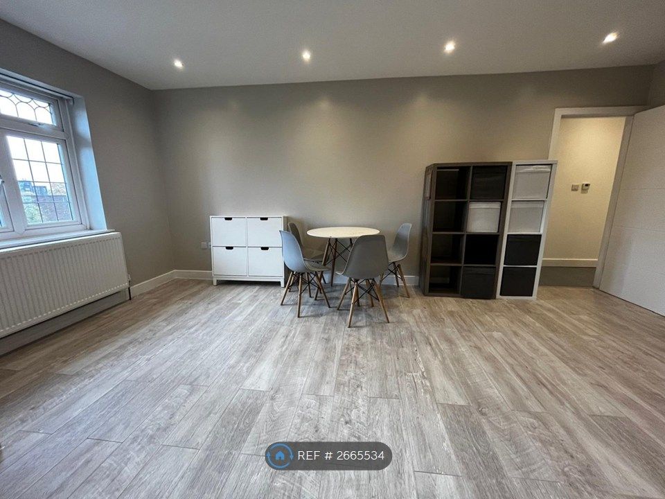 Property photo 2 of 8 Living Room