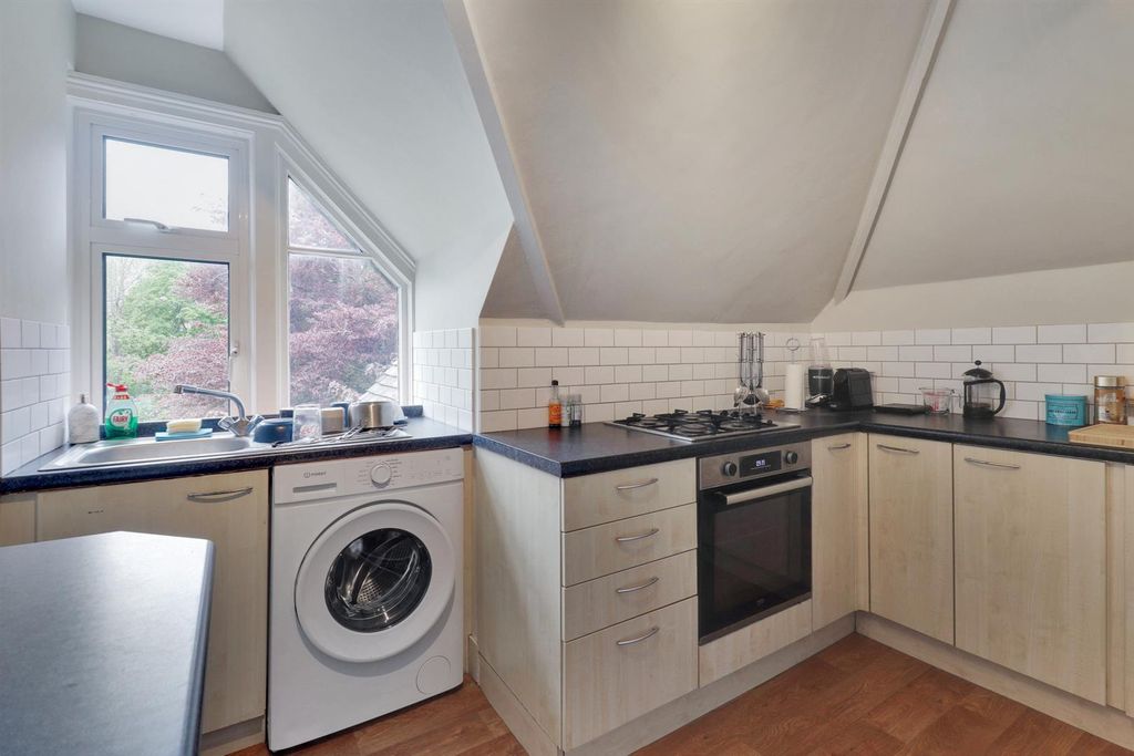Property photo 3 of 11 63619_014.Jpg