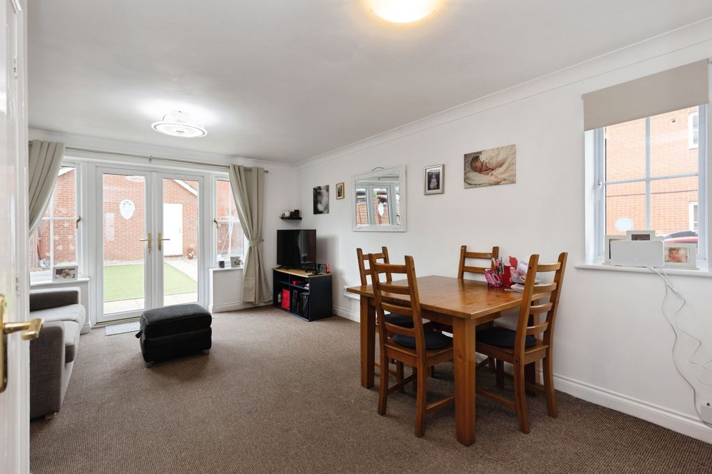 Property photo 2 of 13