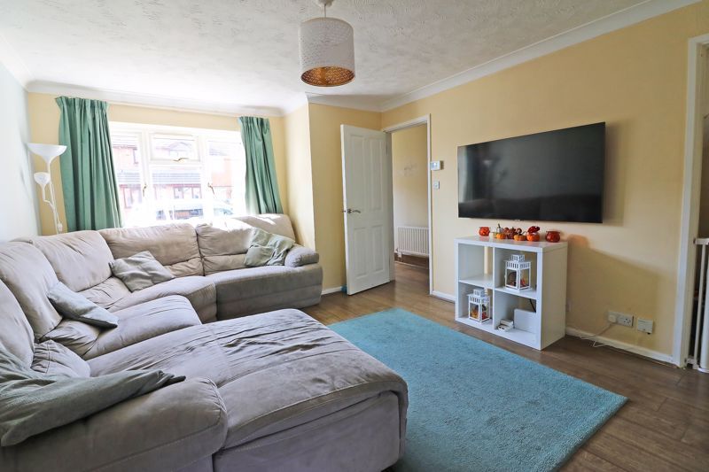 Property photo 3 of 19 Lounge Area