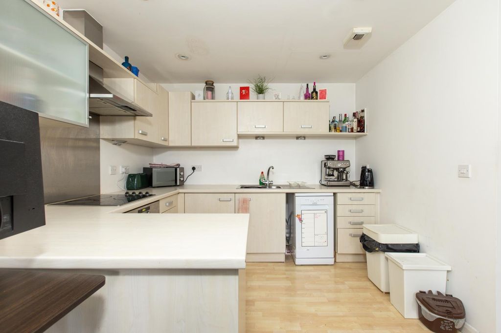 Property photo 3 of 15 3 St Davids Mews-15.Jpg