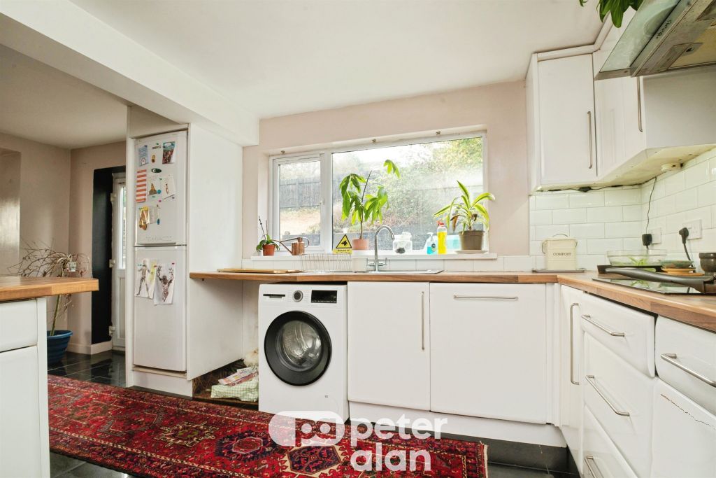 Property photo 2 of 25