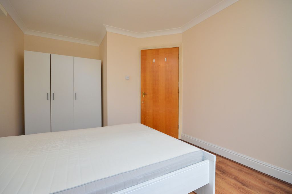 Property photo 3 of 9 Gallery