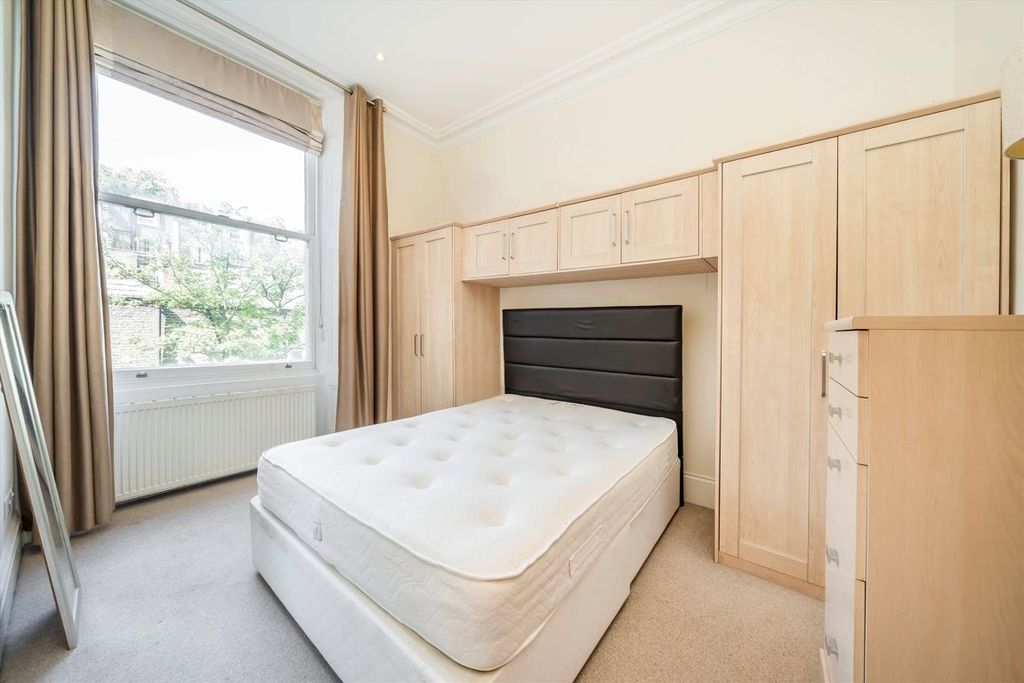 Property photo 3 of 10