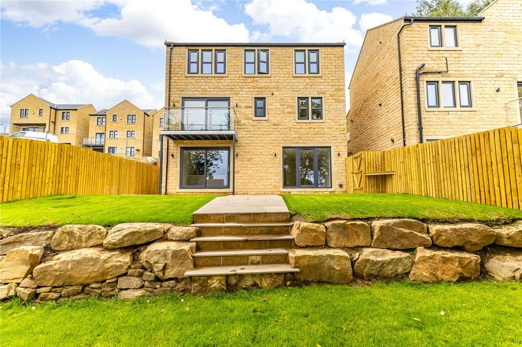 Property photo 3 of 7 Rear Elevation