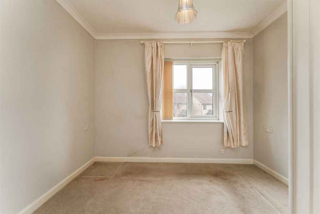 Additional image 5 of 2 bed flat for saleShip Gardens, Mildenhall, Bury St. Edmunds IP28