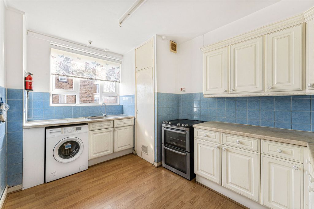 Property photo 2 of 14 Kitchen