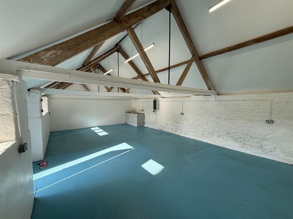 Property photo 2 of 9 Img_6989.Jpg