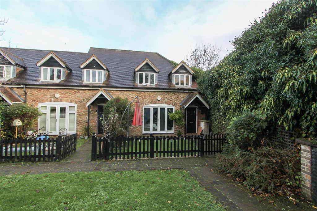 Property photo 2 of 20 17-Img_0111.Jpg