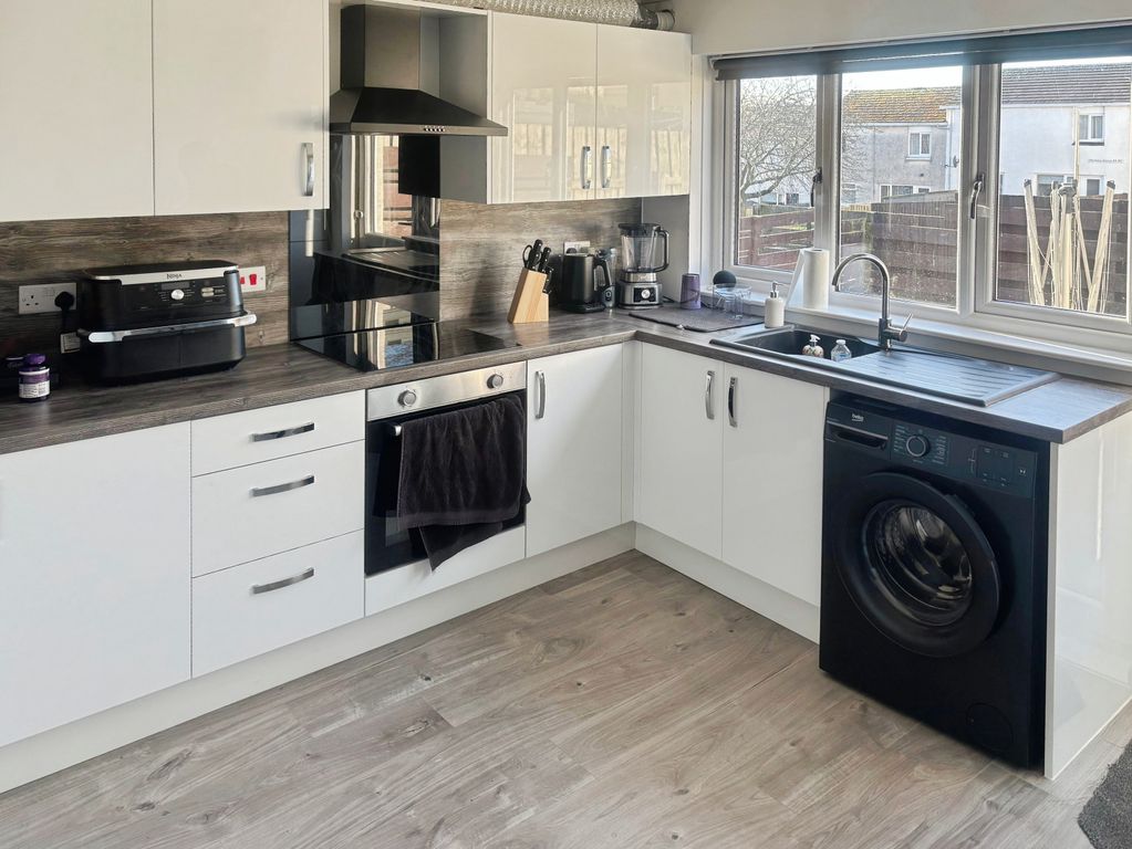 Property photo 3 of 9 2557Eb56-Img_5040