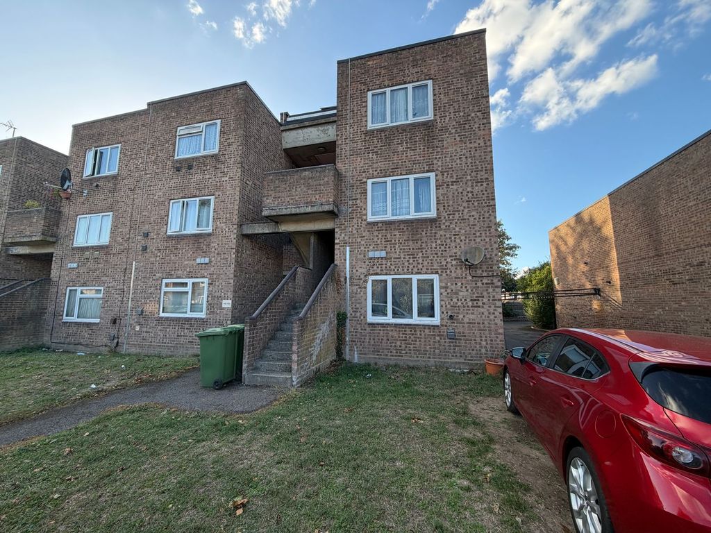 Property photo 1 of 8