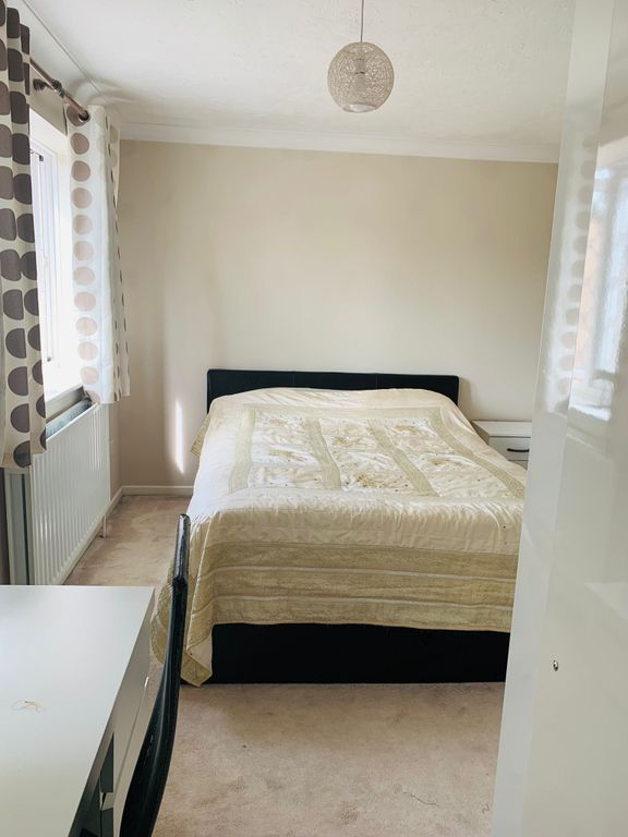 Property photo 2 of 8