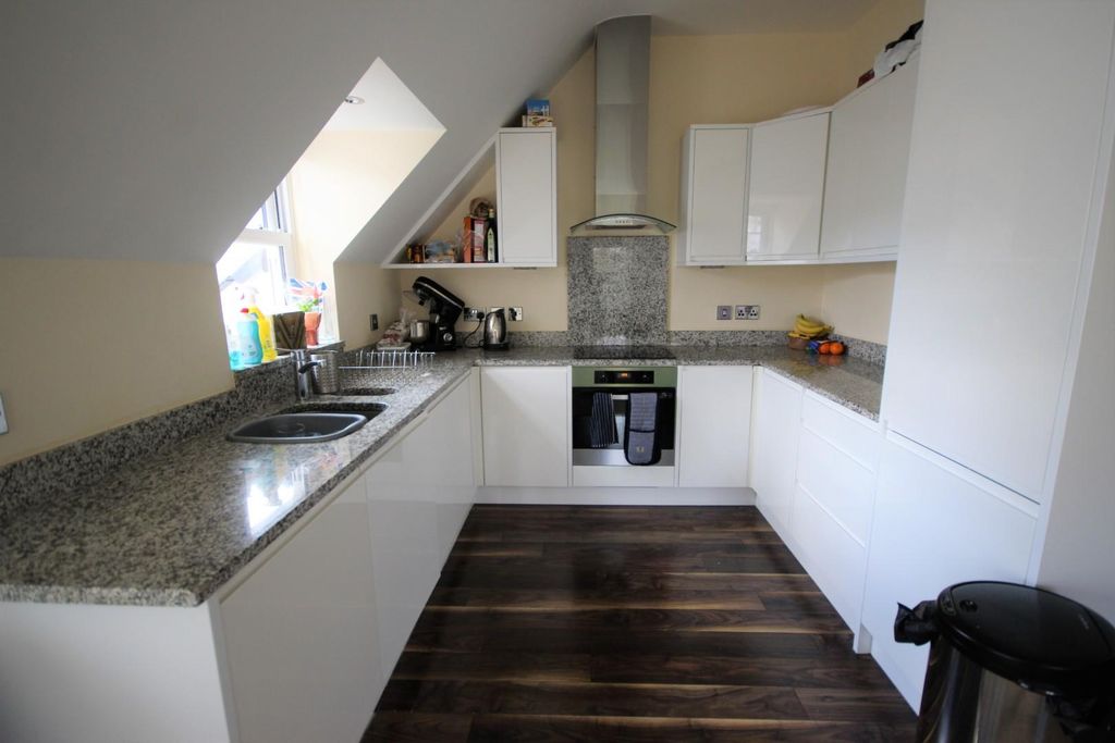 Property photo 2 of 10 Kitchen.Jpg
