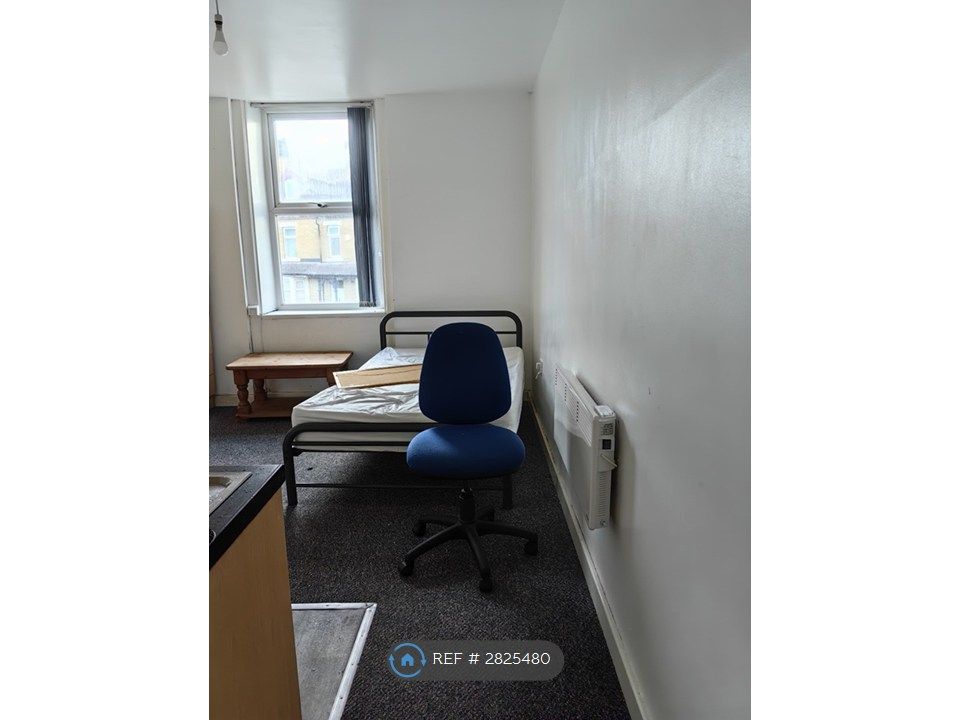 Property photo 3 of 6