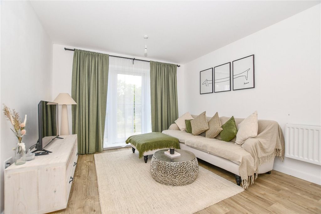 Property photo 3 of 9 Picture No. 12