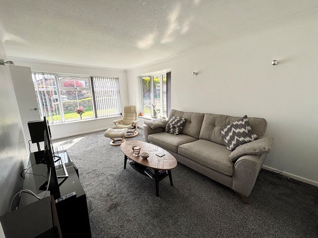 Property photo 3 of 11 Picture No. 02