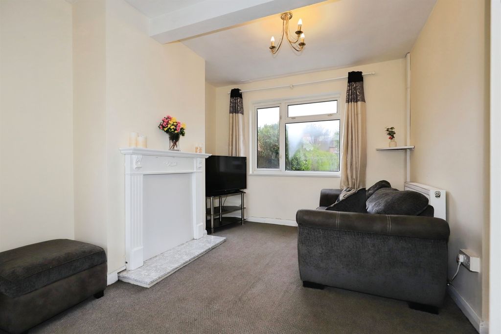 Property photo 2 of 18