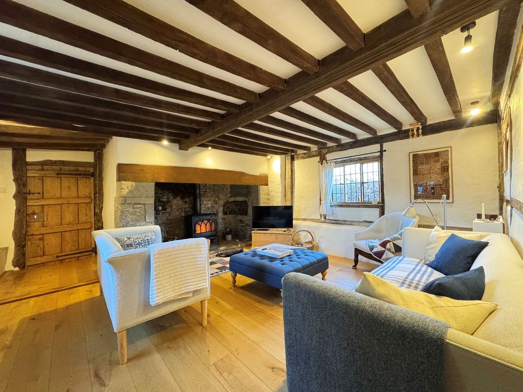 Property photo 2 of 18