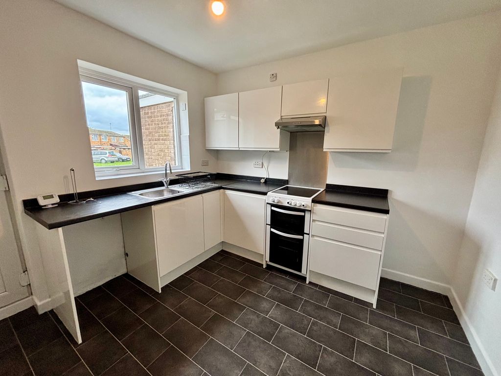 Property photo 2 of 18 Image