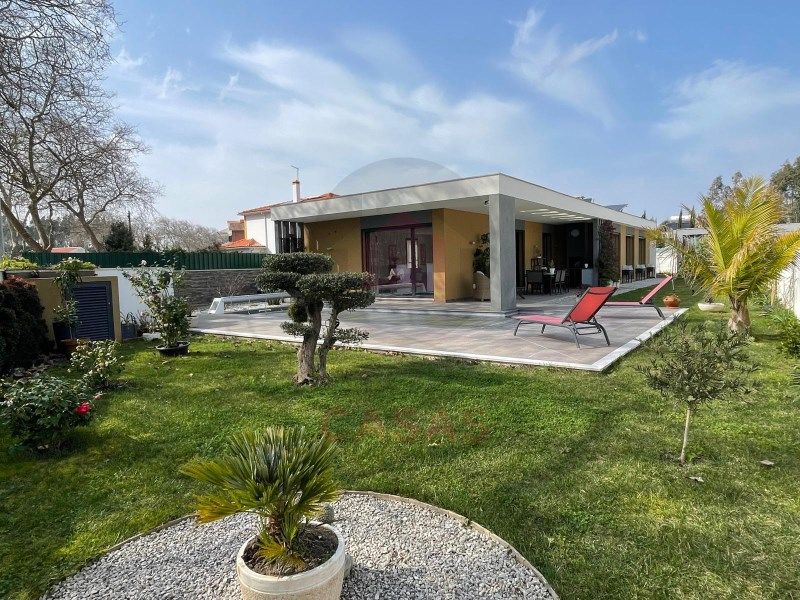 Property photo 1 of 34