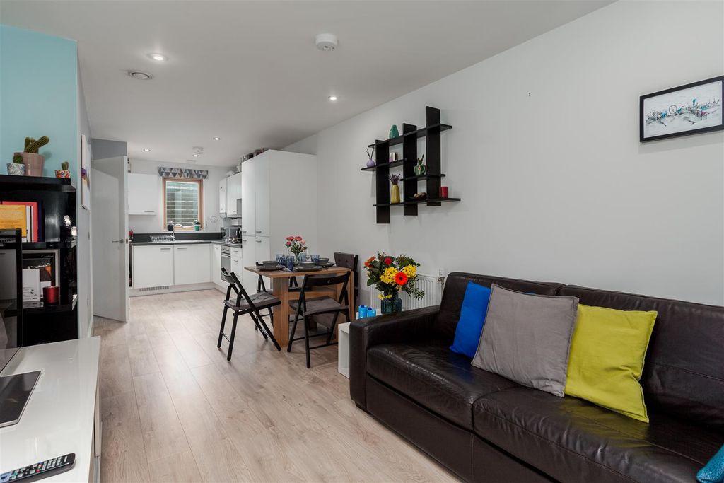 Property photo 1 of 19 Dr-47062_1213Cityrelay-0010.Jpg