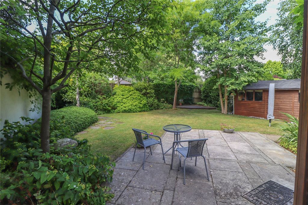 Property photo 2 of 22 Picture No. 40