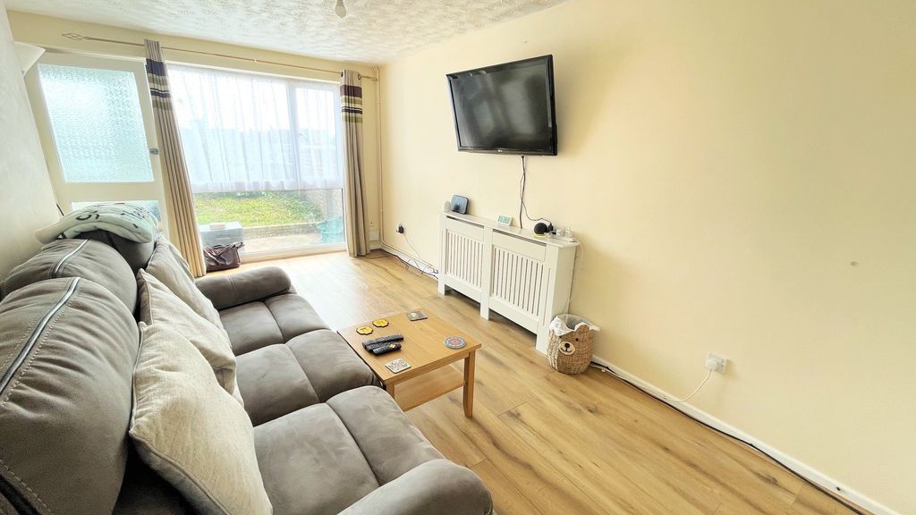 Property photo 2 of 8 Living Room