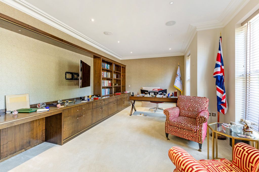 Additional image 11 of 6 bed property for saleRegent's Walk, Ascot, Berkshire SL5