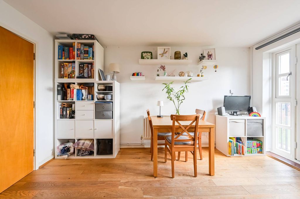 Property photo 3 of 19