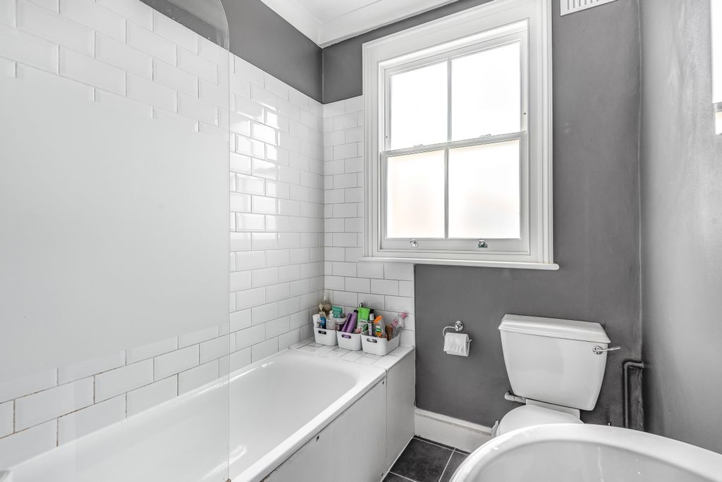 Property photo 2 of 9 8