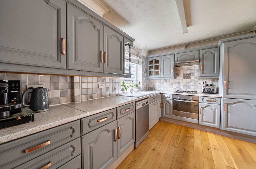 Property photo 2 of 22 1419528-1-699c5Ae...