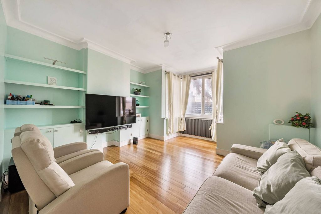 Property photo 2 of 24