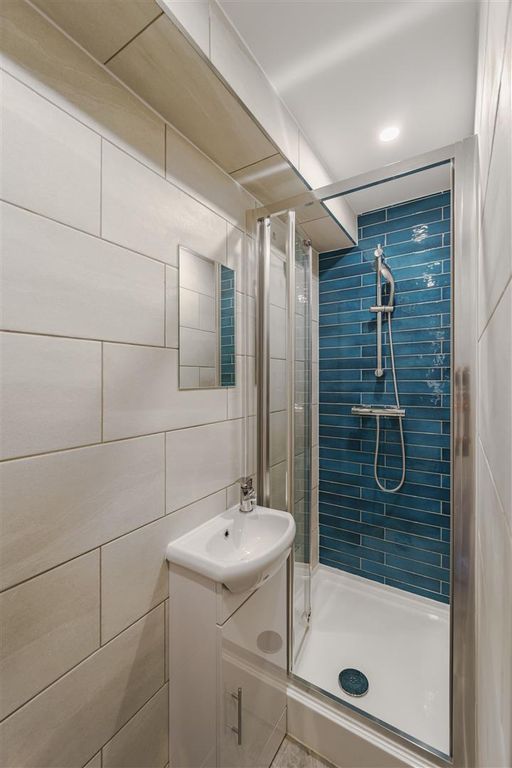 Property photo 3 of 14 037-A7R00567-Hdr.Jpg