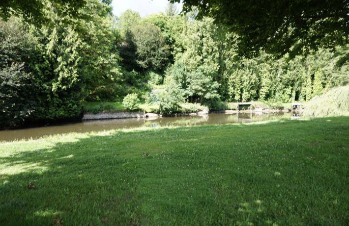 Property photo 1 of 2
